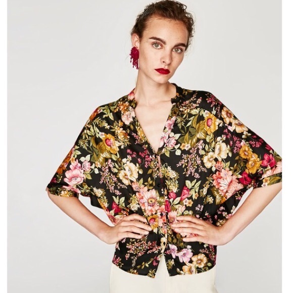A set of Zara Flowing Floral Print Blouse - Picture 3 of 6